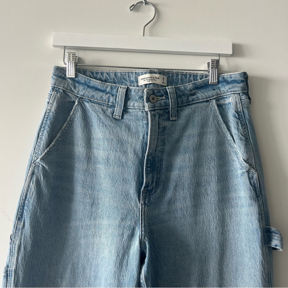 Abercrombie high waisted cargo jean